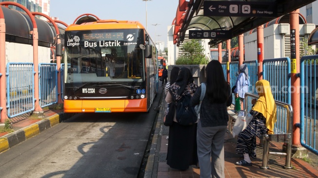 Meracau Saat Ditangkap, Pengadang Bus Transjakarta Ternyata Depresi Berat