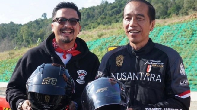 Helm terbaru dari JPX yang digunakan Presiden Jokowi saat berkendara di IKN [ANTARA/JPX]