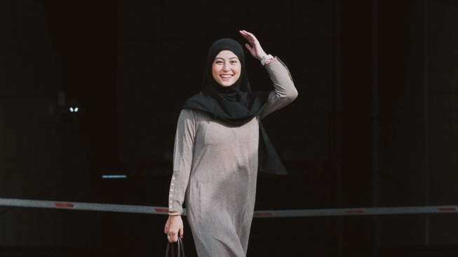 Potret Karin Novilda alias Awkarin dan Dara Arafah [Instagram/@narinkovilda]