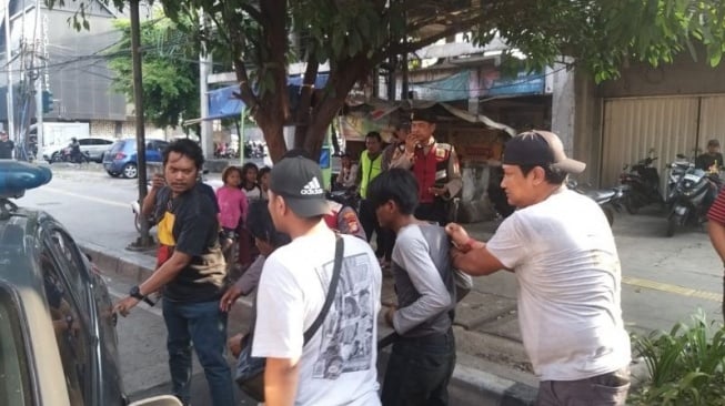 Detik-detik Polisi Ringkus Komplotan Pemalak Sopir Truk Di Jakut, Duit Rp 30 Ribu Jadi Bukti