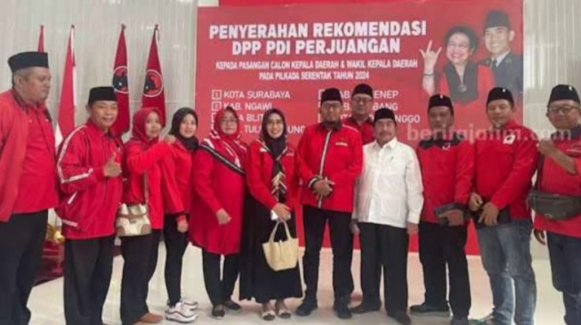 Ach. Fauzi - Imam Hasyim usai menerima rekomendasi dari DPP PDI Perjuangan. (ist/beritajatim)