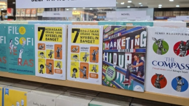 Selain Filosofi Teras, Ini 4 Rekomendasi Buku Karya Henry Manampiring!