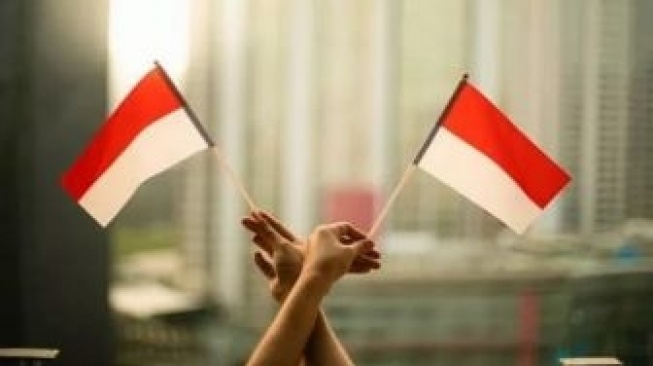 Susunan Acara Malam Tirakatan 17 Agustus, Wajib Nyanyi Indonesia Raya hingga Mengheningkan Cipta!