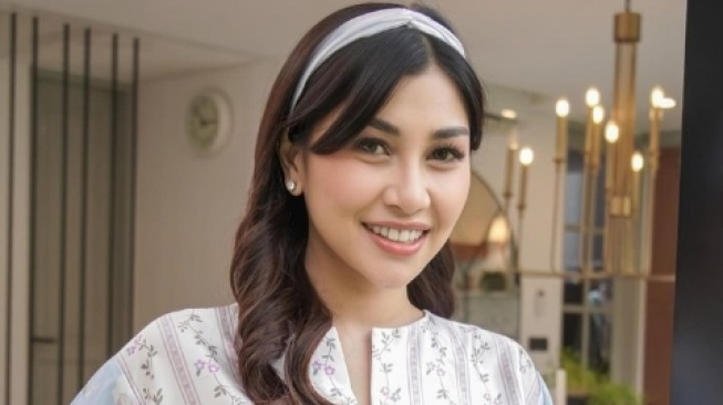 Nisya Ahmad Gugat Cerai Suami, Terawangan Roy Kiyoshi Soal KDRT Terbukti?