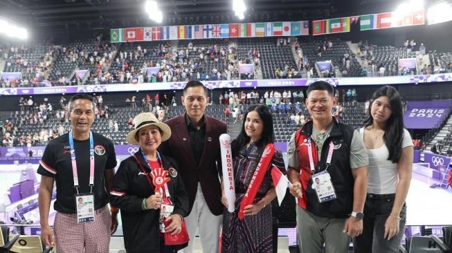 Potret AHY dan Annisa Pohan nonton Olimpade Paris 2024 (Instagram/agusyudhoyono)