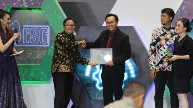 Bentoel Group Kembali Raih Apresiasi IDX Channel Anugerah ESG 2024 atas Komitmen ESG Terintegrasi