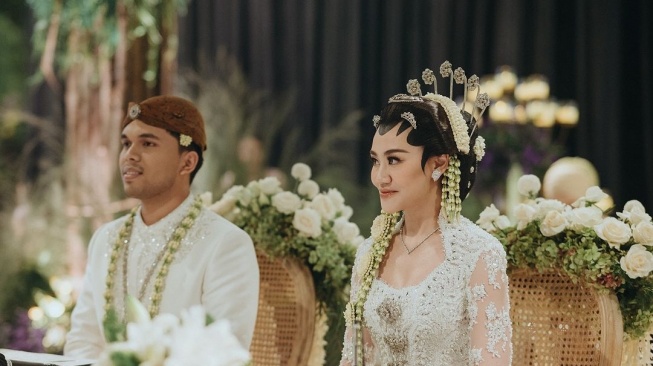 Potret pernikahan Thariq Halilintar dan Aaliyah Massaid (Instagram/thariqhalilintar)