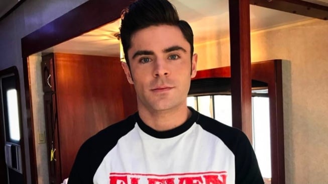 Tak Ingin Penggemar Khawatir, Zac Efron Kabarkan Kondisinya Usai Alami Insiden