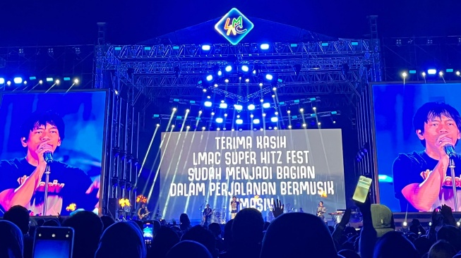 Sukses Digelar, D'Masiv Terkesan Bisa Guncang Panggung LMAC Super Hitz Fest 2024