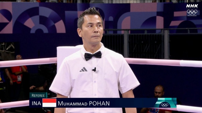 Boy Pohan, Jadi Satu-Satunya Wasit Asia Tenggara Pimpin Semifinal Tinju Di Olimpiade Paris 2024  (capture NHK TV)