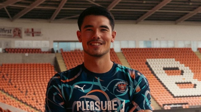 Bek Timnas Indonesia, Elkan Baggott resmi berseragam klub League One Inggris, Blackpool dengan status pinjaman semusim dari Ipswich Town. [Dok. Blackpool]