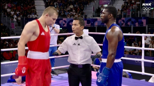 Boy Pohan, Jadi Satu-Satunya Wasit Asia Tenggara Pimpin Semifinal Tinju Di Olimpiade Paris 2024  (capture NHK TV)