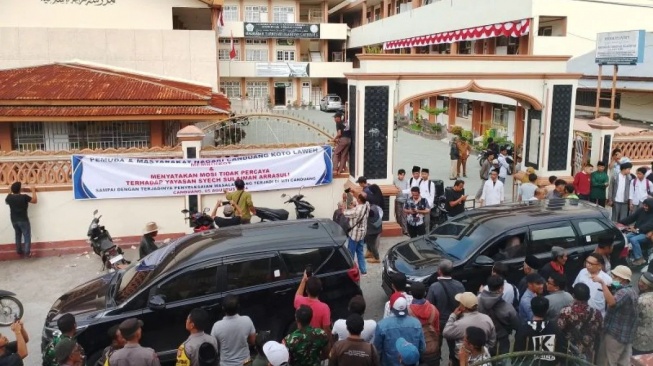 Buntut Kasus Pencabulan Puluhan Santri, Ponpes di Canduang Agam Diboikot Warga