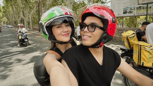 Thariq Halilintar dan Aaliyah Massaid bulan madu di Italia (Instagram)