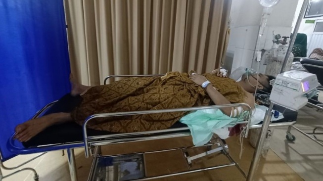 Misterius! Pemuda di Lampung Timur Ditusuk Tamu Tak Dikenal, Saksi Kunci Ungkap Kronologinya