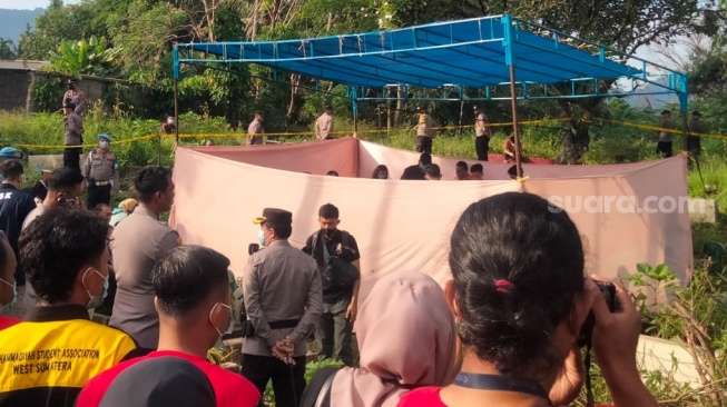 Detik-detik Pembongkaran Makam Afif Maulana Pelajar SMP Tewas di Padang, Disaksikan Kompolnas hingga LPSK