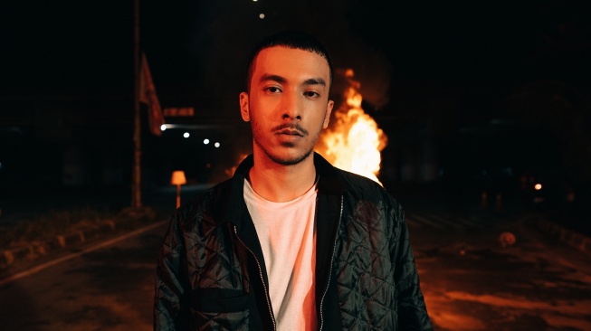 Aziz Hedra Melepas Album Penuh Berjudul Lesson Learned