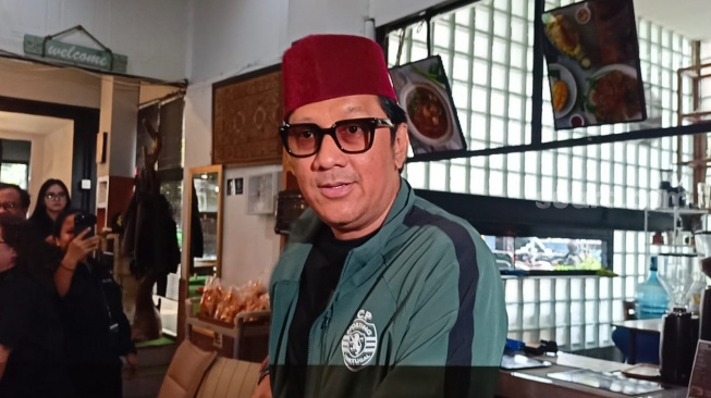 Andre Taulany saat konferensi pers di Mampang, Jakarta Selatan pada Kamis (8/8/2024). [Suara.com/Rena Pangesti]