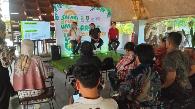 Semarak HUT ke 79-RI, Solo Safari Gelar Family Fun Walk Challenge 2024