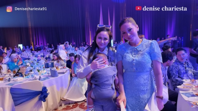 Potret Denise Chariesta dan Maia Estianty di pesta ulang tahun Shella Saukia (YouTube/denise chariesta)