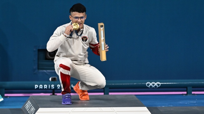 Profil Rizki Juniansyah, Minum Air Bekas Cucian Kaki Ibu hingga Raih Emas Olimpiade