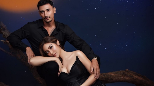 Bak Bidadari, Ini 8 Potret Maternity Shoot Jessica Iskandar di Kehamilan Ketiga