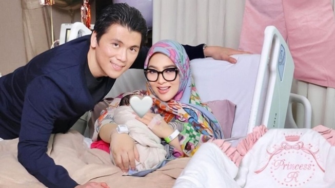 Potret Penampilan Syahrini Before dan After Melahirkan (Instagram/princessyahrini)