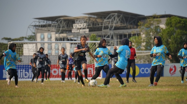 Dramatis! MIN 1 Kendal Juara MilkLife Soccer Challenge Semarang Lewat Adu Penalti Terpanjang