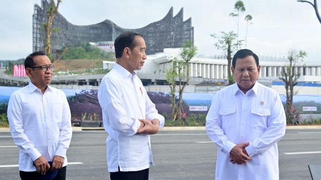 Jokowi dan Prabowo Subianto di kawasan Istana Garuda IKN. (Ist)