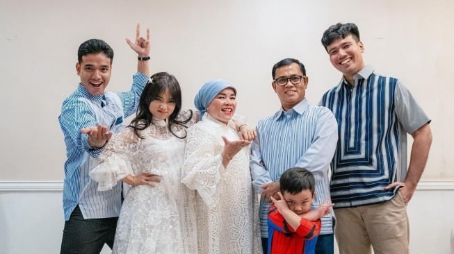 Menilik Pola Asuh Haji Faisal, Fadly Faisal Kasih Respons Menohok saat Diminta Jaga Fuji sang Adik