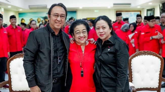 Megawati Soekarnoputri dan kedua anaknya (Instagram/puanmaharaniri)