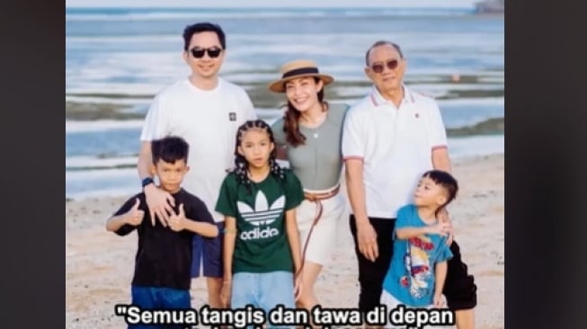 Perjalanan Cinta Ayu Dewi dan Regi Datau. (TikTok/ayudewi070)