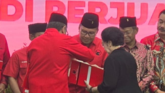 Danny-Azhar Dapat Rekomendasi PDIP Bertarung Pilgub Sulsel 2024