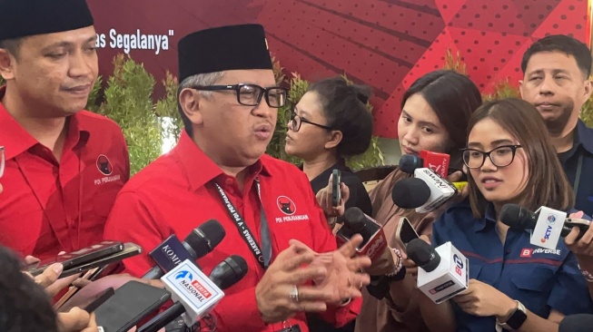 PTUN Kabulkan Gugatan Ipar Jokowi, Hasto PDIP: Nggak Tahu Malu, Padahal Pelanggaran Etiknya Berat