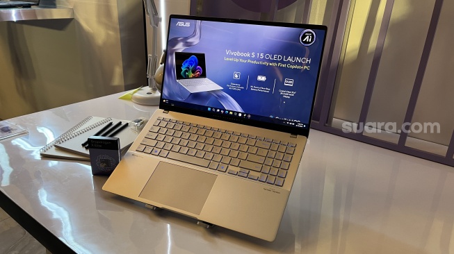 Asus Vivobook S 15 OLED Resmi, Laptop AI Harga Rp 25 Juta