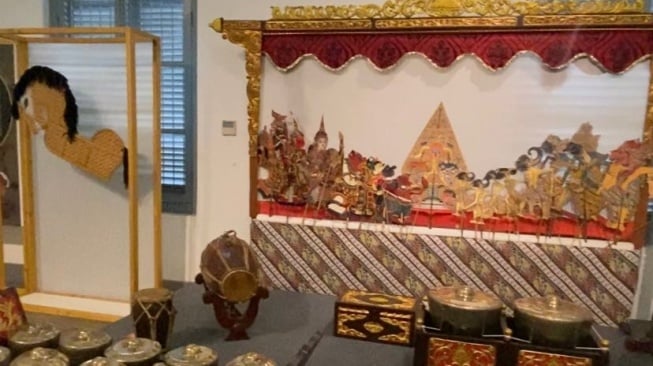 Melihat Kemiripan Budaya Indonesia dan Malaysia di Pameran 'Kita Serumpun'