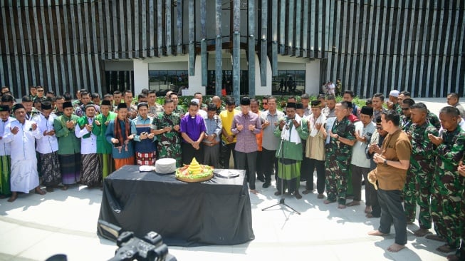 Jelang Peringatan HUT RI di IKN, Heru Budi Gelar Doa Bersama di Istana Garuda Dipimpin Ustadz Said