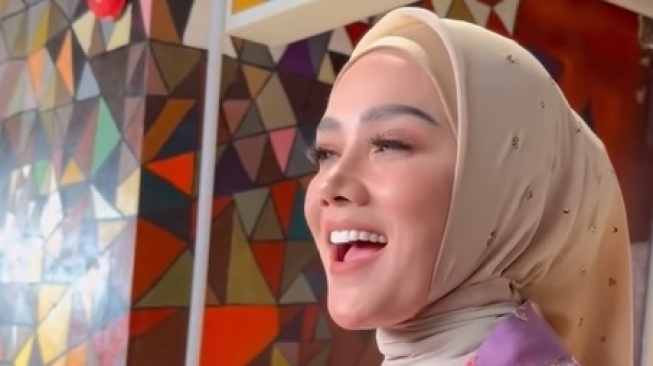 Mulan Jameela di Sidang Tahunan MPR RI [instagram]