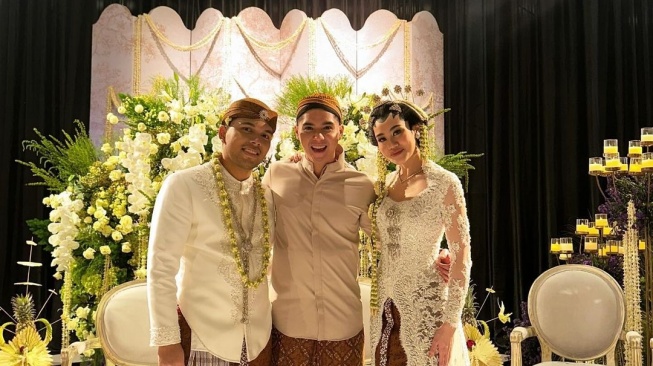 Al Ghazali di pernikahan Aaliyah Massaid dan Thariq Halilintar (Instagram)