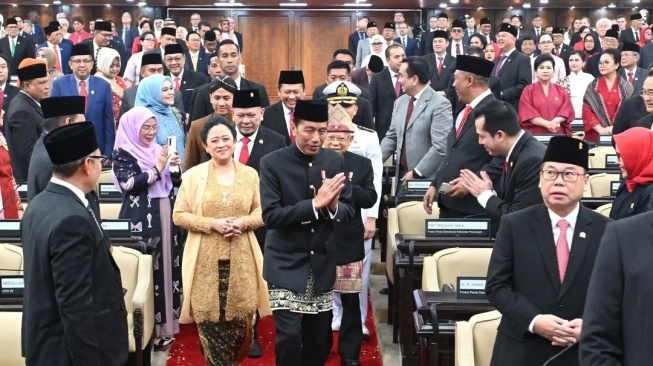 Presiden Jokowi pakai baju adat Betawi. (Instagram)