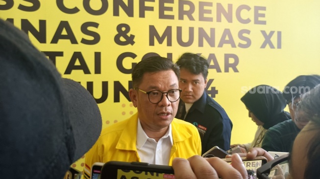 Sekretaris Panitia Penyelenggara Munas dan Rapimnas Partai Golkar 2024 Ace Hasan Syadzily. (Suara.com/Dea)