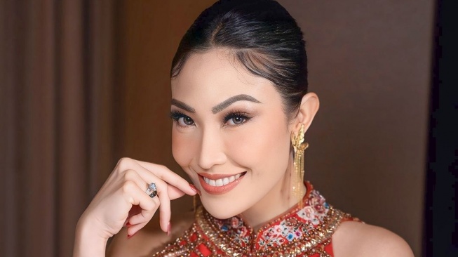 Potret Ayu Dewi. (Instagram)