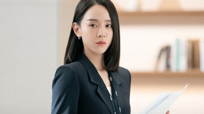 Shin Hye Sun Jadi Reporter Berita Veteran di Drama Korea Bertajuk Dear Hyeri