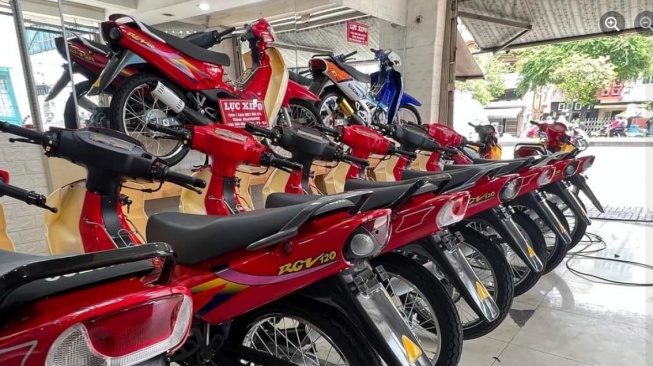 Motor Suzuki 2 tak dijual hingga mencapai RP 150 juta (Facebook)