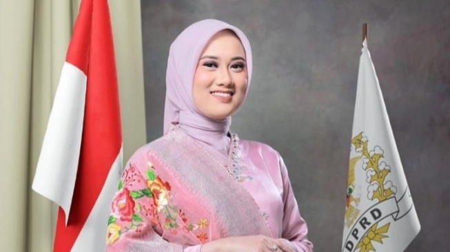 Profil Anggota DPRD Bukittinggi Viral "Bacaruik Gadang", Namanya Zulkhairahmi dan Ternyata Adik Wali Kota