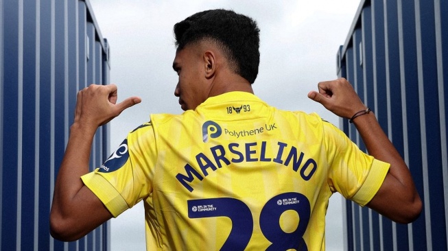 Gelandang Timnas Indonesia, Marselino Ferdinan resmi bergabung dengan klub Championship Inggris, Oxford United. [Dok. Instagram/Oxford United]