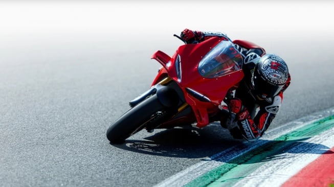 Ducati Panigale V4S. (Ducati)