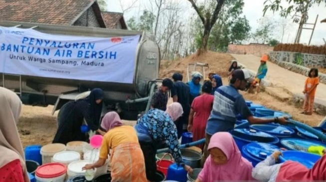 Kemarau, 102 Desa di Sampang Kesulitan Air Bersih