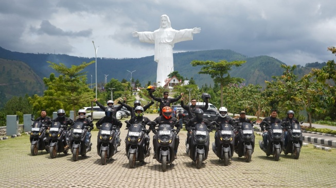 Merasakan Performa NMax Turbo dengan Rute Samosir-Medan. (Foto: Yamaha)