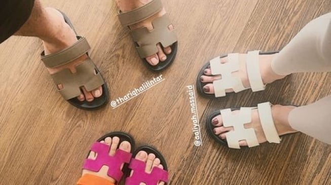 Sandal Hermes Aurel Hermansyah, Aaliyah Massaid dan Thariq Halilintar. [Instagram/@aurelie.hermansyah]